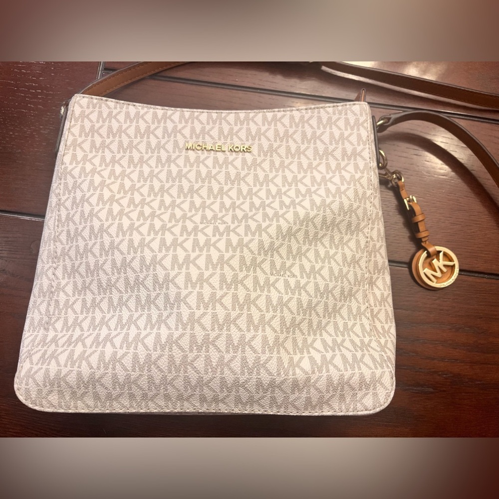 Micheal Kors Tote, NWOT
